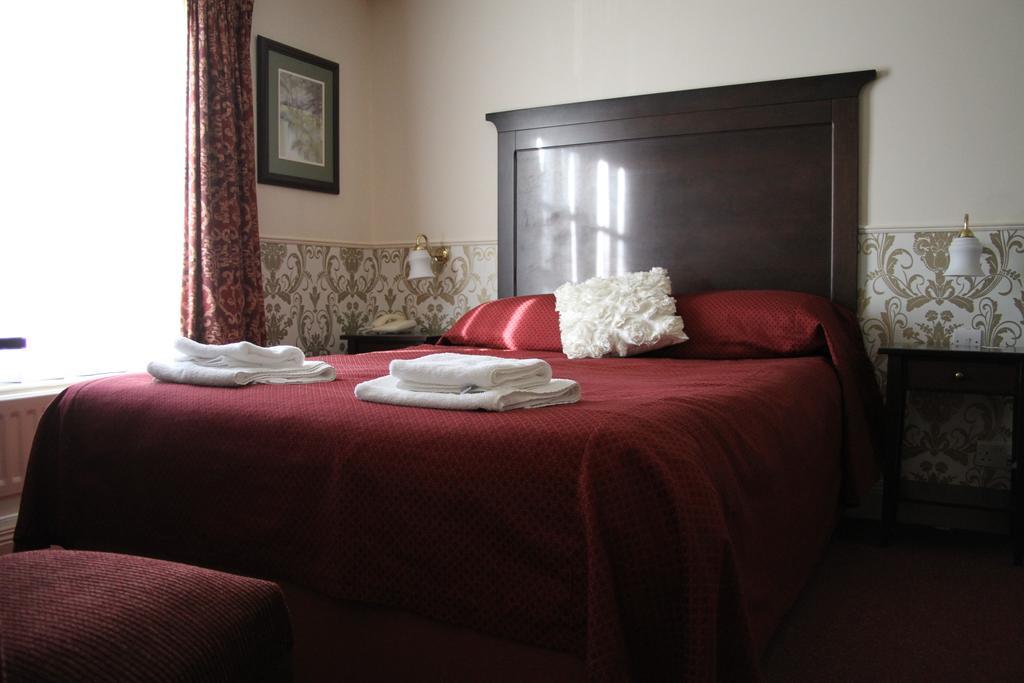 The Bell Hotel 클래어 객실 사진